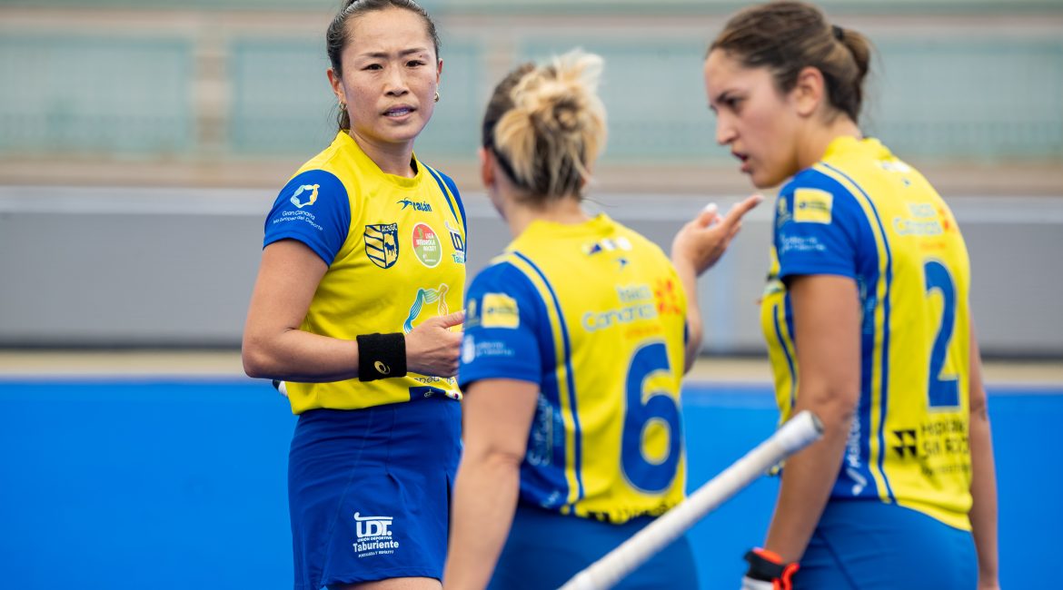 Taburiente femenino ante el Castelldefels