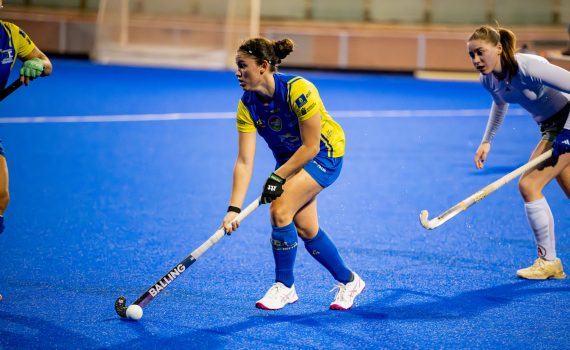 Taburiente femenino contra el Club Egara