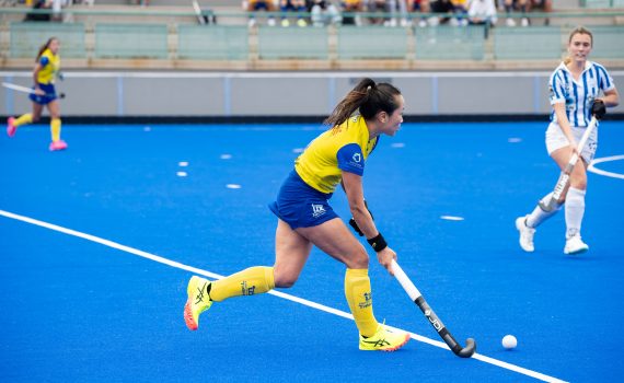 Taburiente femenino compite ante el complutense